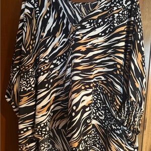 Umgee Black and Tan Patterned Blouse